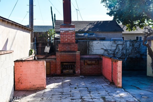 Residential for sale at 1422 W 110th, Los Angeles CA featuring 3 beds and 1 bath