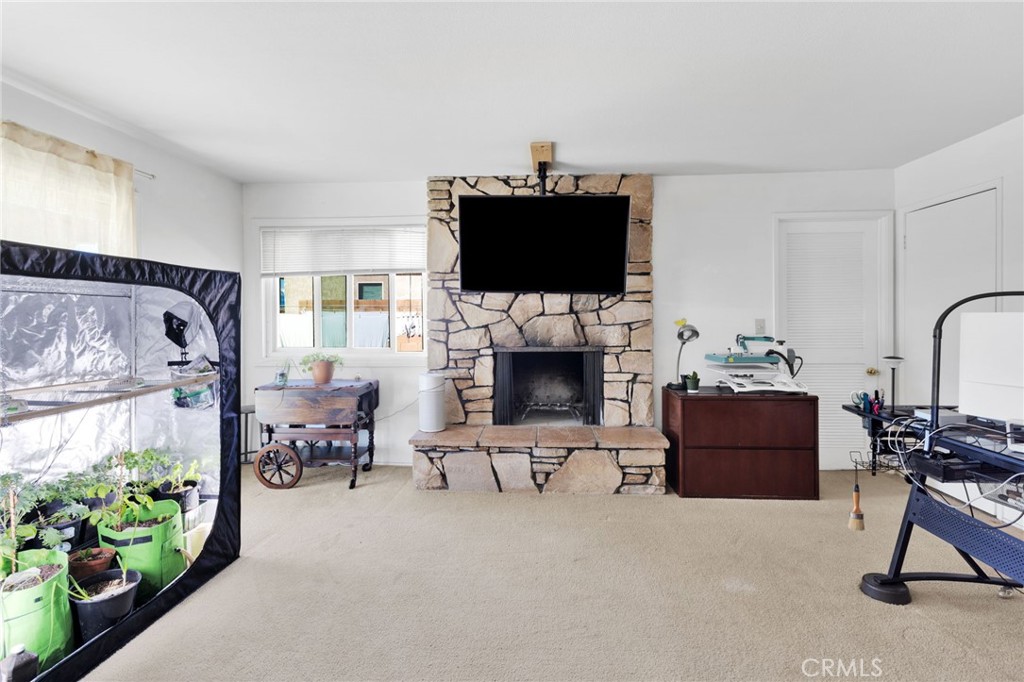 Residential for sale at 18393 Orange, Hesperia CA featuring 3 beds and 2 baths