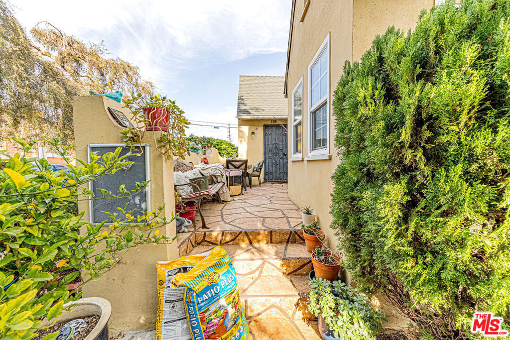 Residential Income for sale at 1618 S Burnside Avenue, Los Angeles CA featuring 3 beds and 2 baths