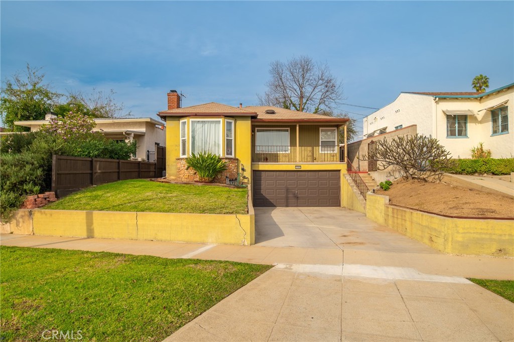 Residential for sale at 5505 Poplar, Los Angeles CA featuring 2 beds and 2 baths
