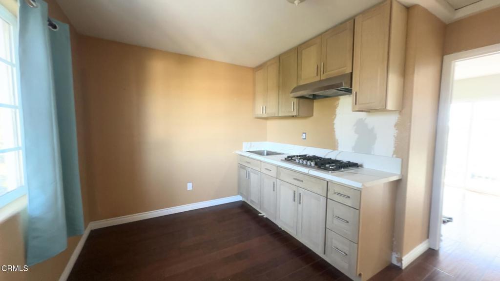 Residential Lease for rent at 2235 Cloyne Street, Oxnard CA and 2 baths