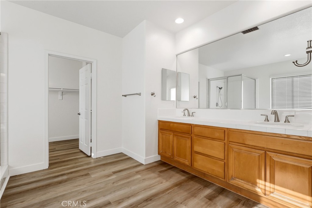 Residential Lease for rent at 6 Sutton, Irvine CA featuring 4 beds and 3 baths