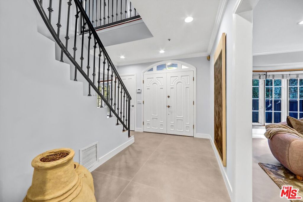 Residential for sale at 725 N Doheny Drive, Beverly Hills CA featuring 4 beds and 4 baths