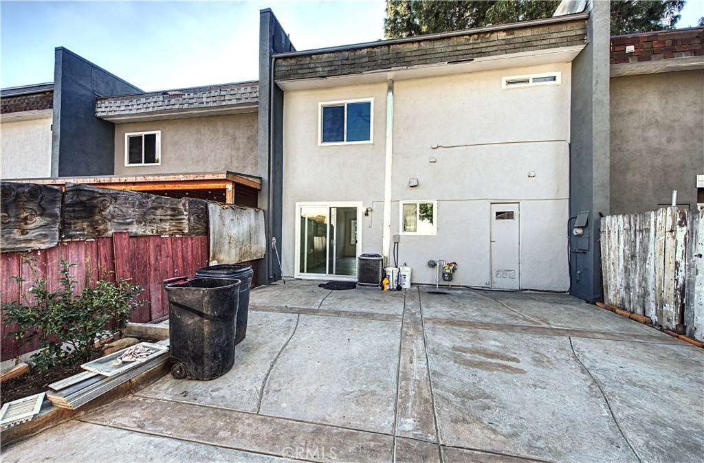 Residential Lease for rent at 474 W Jackson, Rialto CA featuring 4 beds and 2 baths
