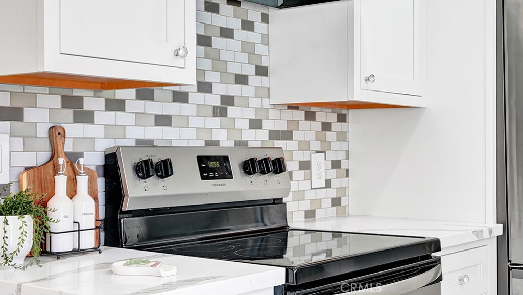 Residential for sale at 239 Streamwood, Irvine CA featuring 1 bed and 1 bath