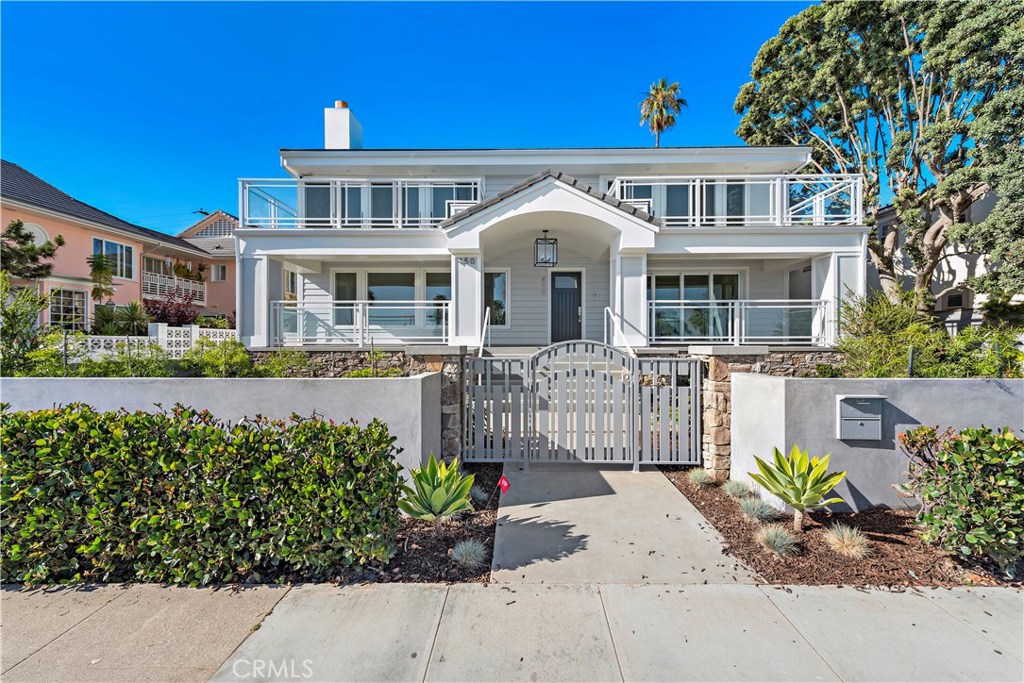 Residential Lease for rent at 450 Cliff Drive, Laguna Beach CA featuring 4 beds and 6 baths