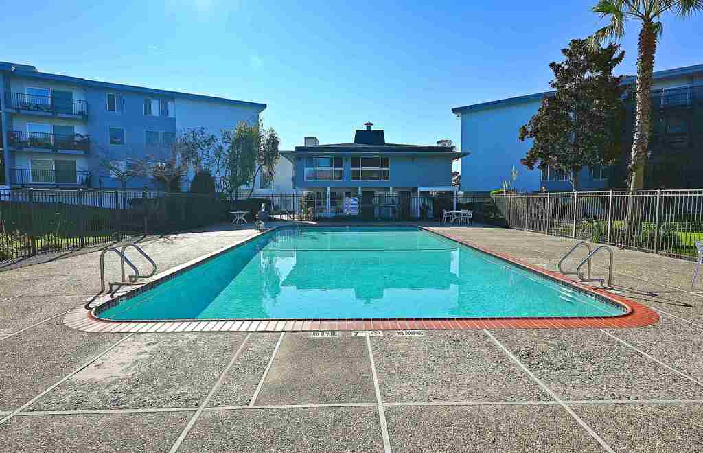 Residential for sale at 960 Shorepoint 215, Alameda CA featuring 1 bed and 1 bath