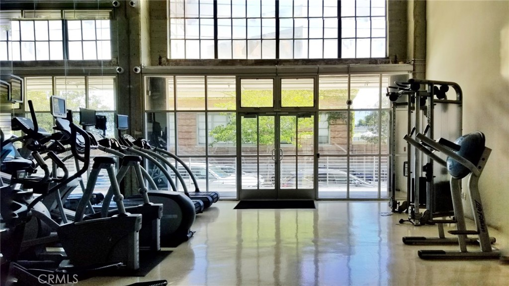 Residential Lease for rent at 1855 Industrial Street 306, Los Angeles, Los Angeles County CA featuring 1 bed and 1 bath