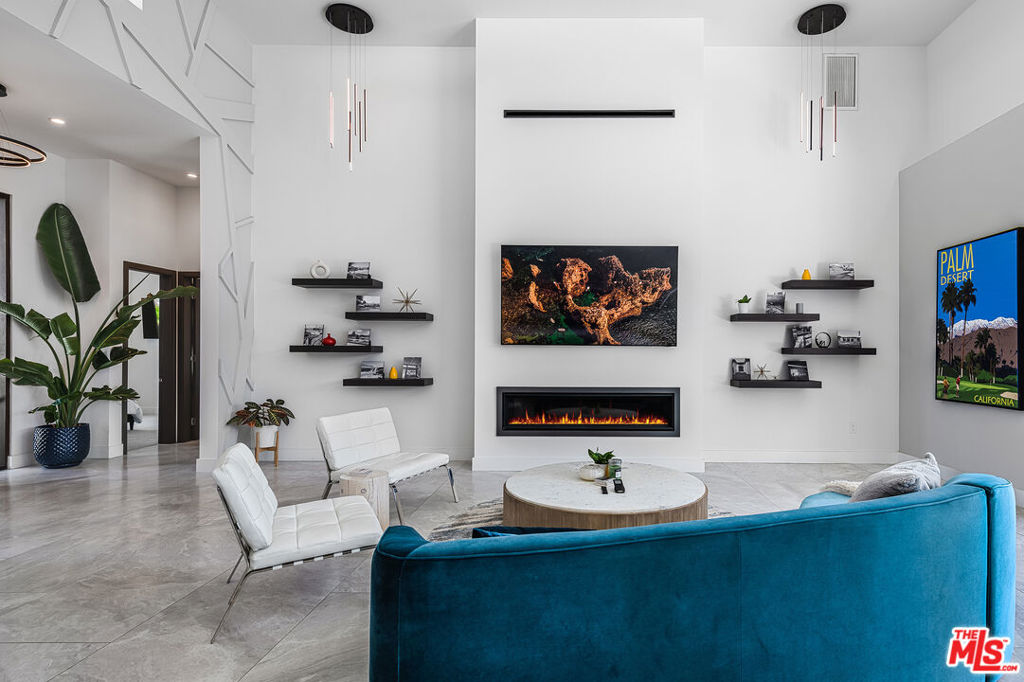 Residential for sale at 78155 Calle Cadiz, La Quinta CA featuring 5 beds and 6 baths