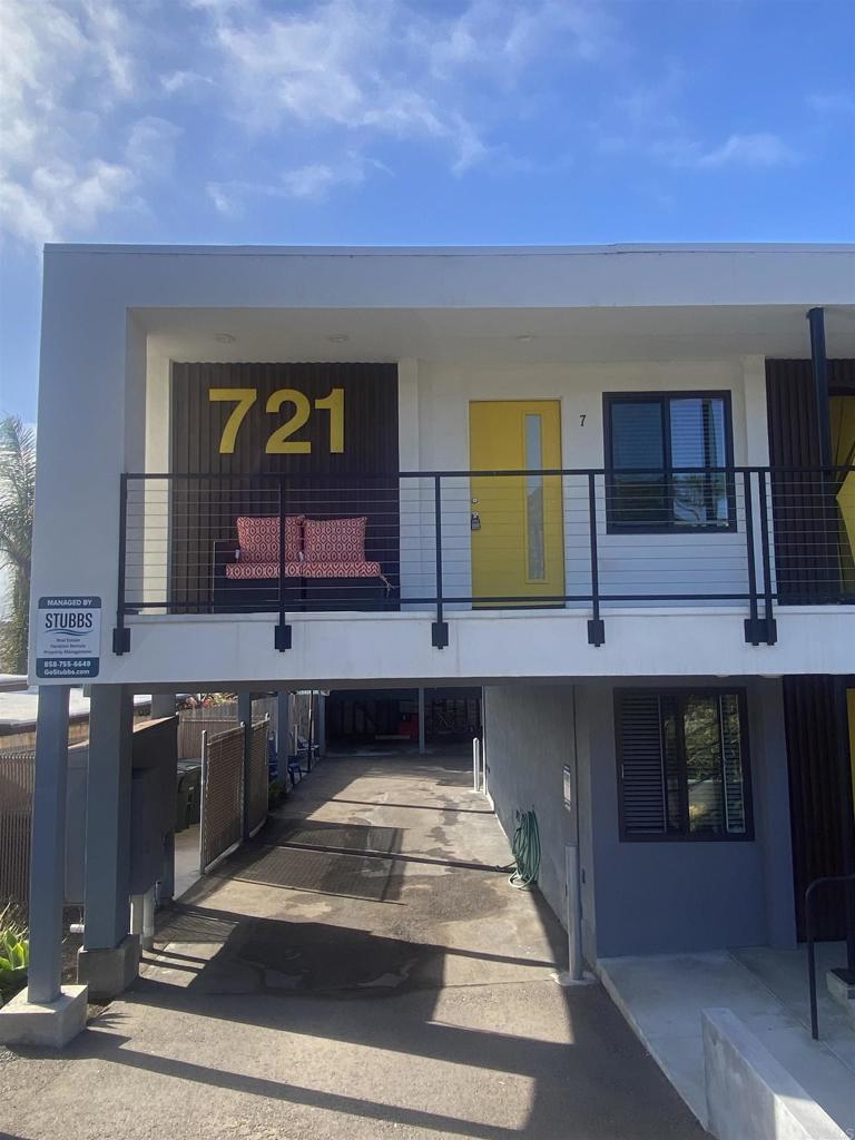 Residential Lease for rent at 721 S Cedros Ave 7, Solana Beach CA featuring 1 bed and 1 bath