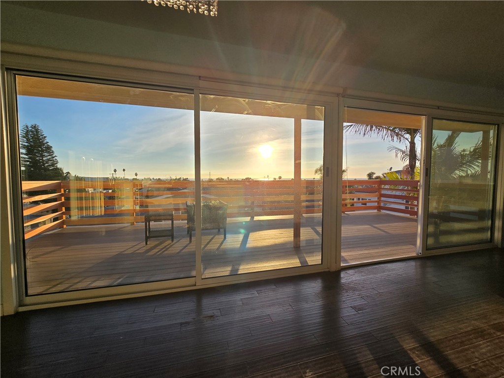 Residential Lease for rent at 509 N Helberta A, Redondo Beach CA featuring 3 beds and 2 baths