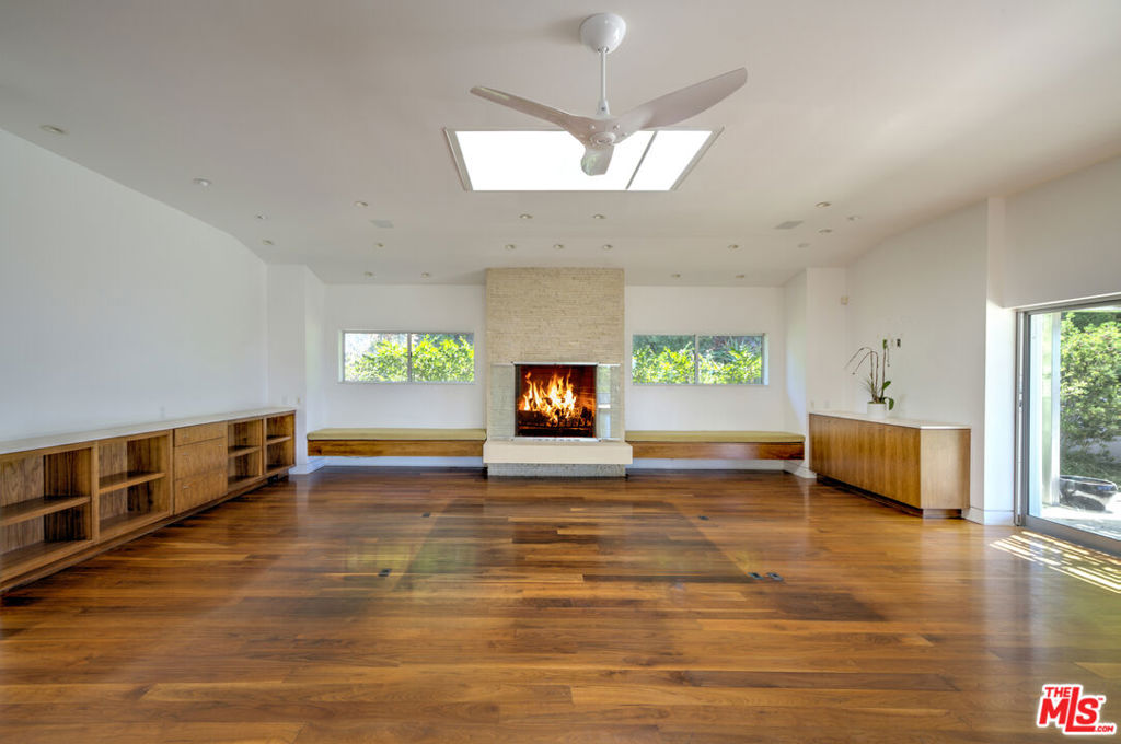 Residential Lease for rent at 6000 Philip Avenue, Malibu CA featuring 4 beds and 4 baths