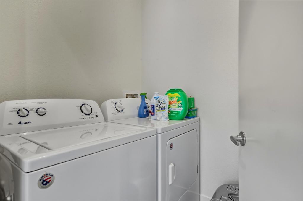 Residential for sale at 52085 Avenue Herrera, La Quinta CA featuring 3 beds and 2 baths