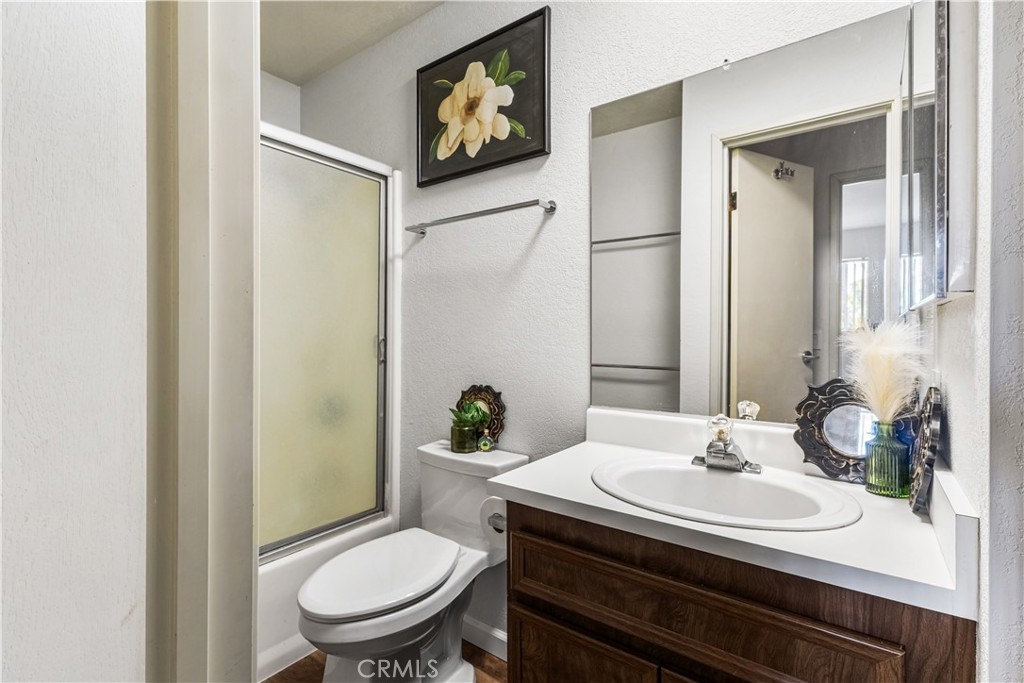 Residential for sale at 470 VILLA 212, Palm Springs CA featuring 1 bed and 1 bath