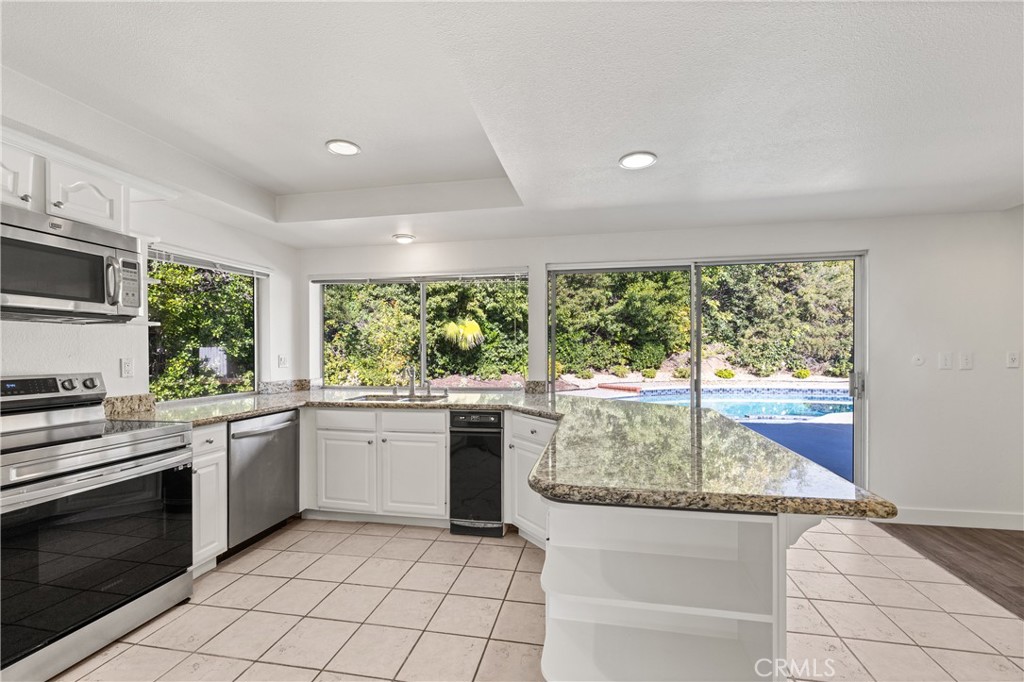 Residential Lease for rent at 3950 Daguerre, Calabasas CA featuring 4 beds and 3 baths