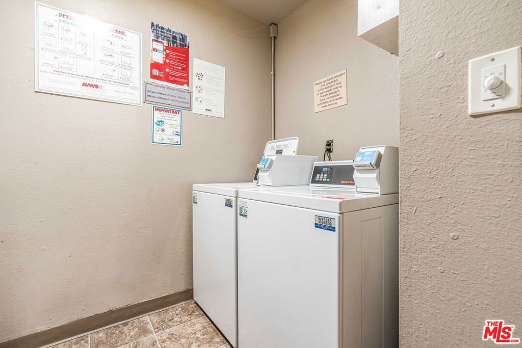 Residential for sale at 750 N Kings Road 225, West Hollywood CA featuring 1 bed and 1 bath