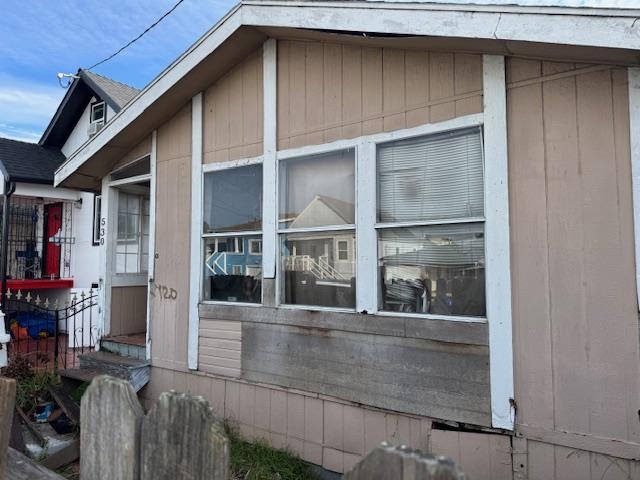 Residential for sale at 530 4Th St, Richmond CA featuring 3 beds and 2 baths