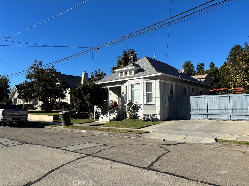 Residential Income for sale at 13521 Olive, Whittier CA