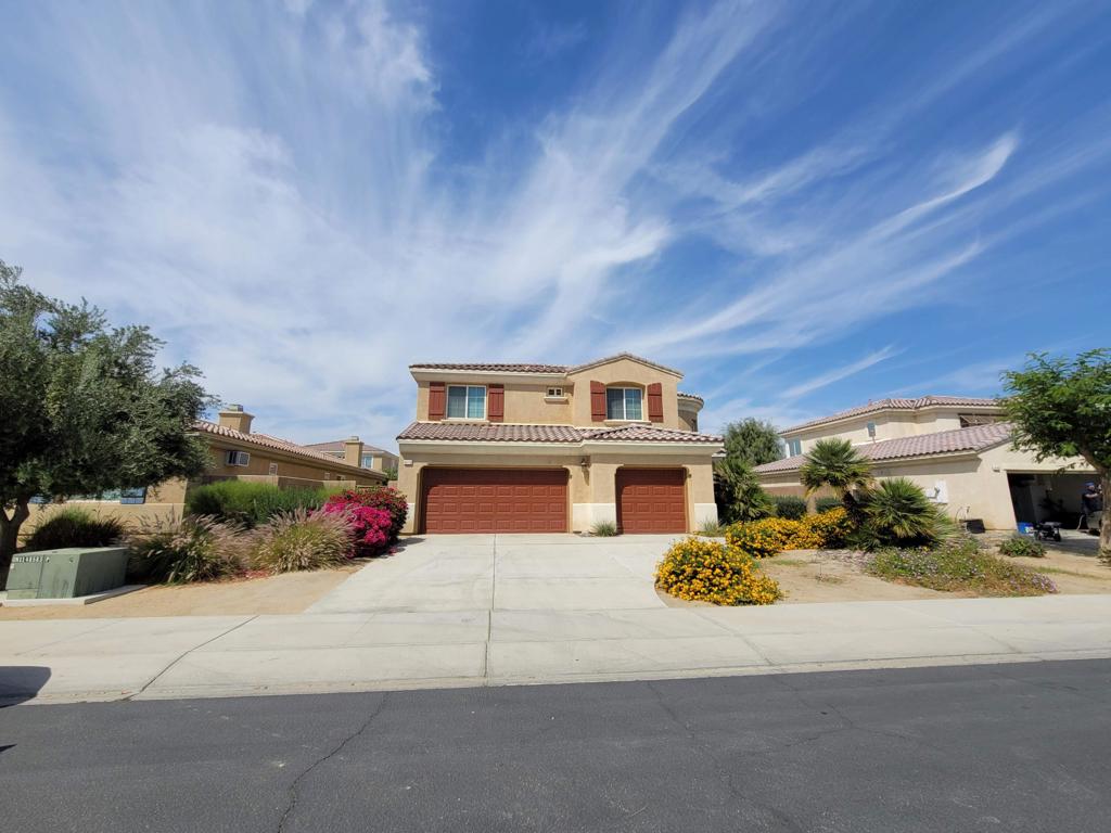 Residential Lease for rent at 84476 Ruebens Way, Coachella CA featuring 5 beds and 5 baths