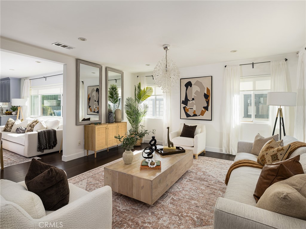 Residential for sale at 1110 Queen Anne, Los Angeles CA featuring 3 beds and 4 baths