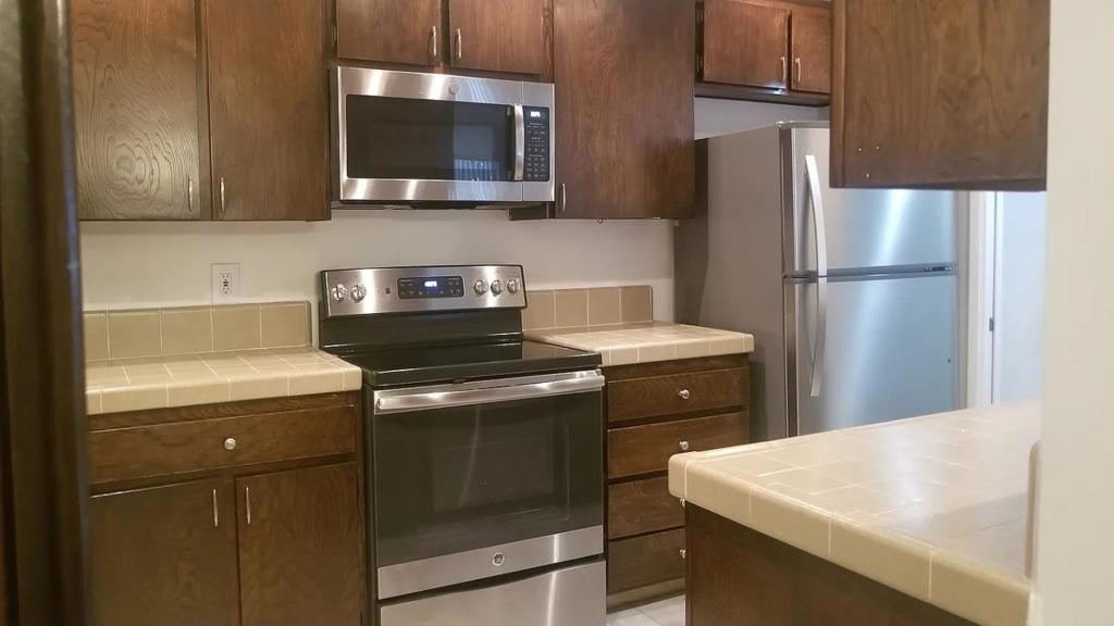 Residential Lease for rent at 6225 Canterbury Drive, Culver City CA featuring 1 bed and 1 bath