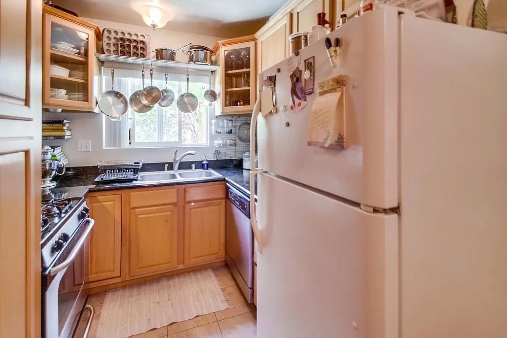 Residential Lease for rent at 4747 Hamilton Street, San Diego CA featuring 1 bed and 1 bath