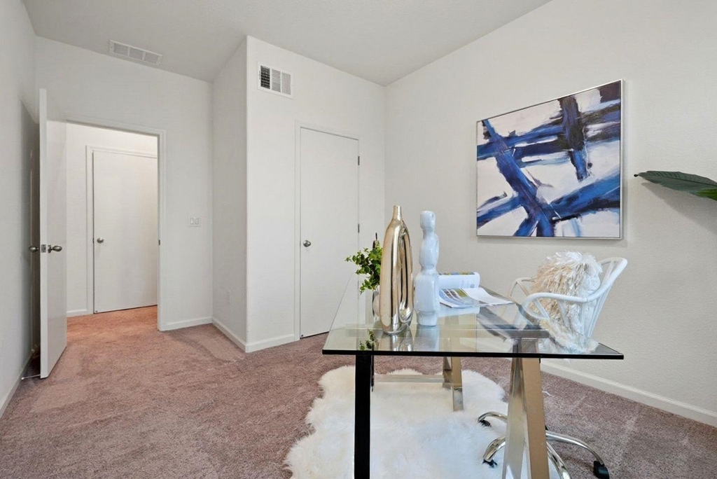 Residential for sale at 1444 1444 Meridian St, Manteca CA featuring 5 beds and 3 baths