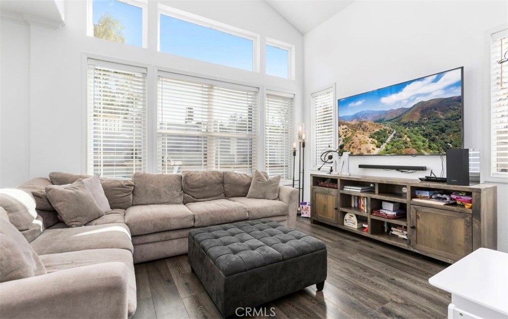 Residential for sale at 10 Willowbrook, Rancho Santa Margarita CA featuring 3 beds and 3 baths