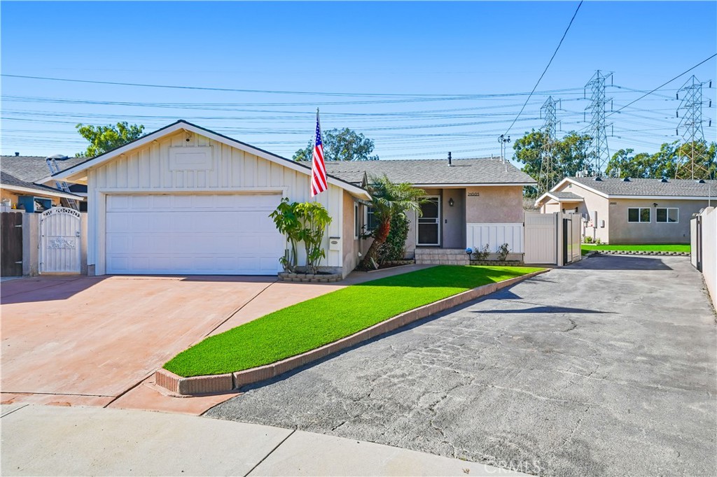 Active for sale at Lakewood, CA, Lakewood, CA CA and 4 baths