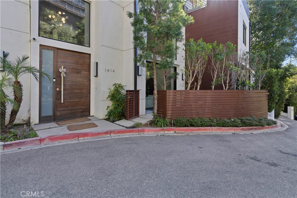 Residential for sale at 1414 Dawnridge Drive, Beverly Hills CA featuring 5 beds and 6 baths