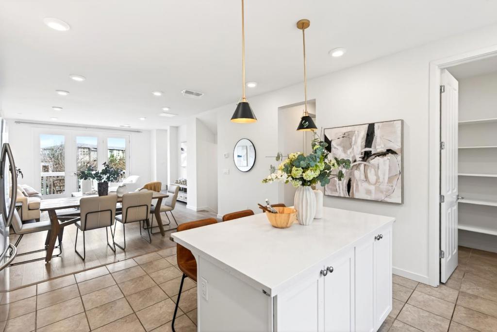 Active for sale at Sunnyvale, CA, Sunnyvale, CA CA and 4 baths