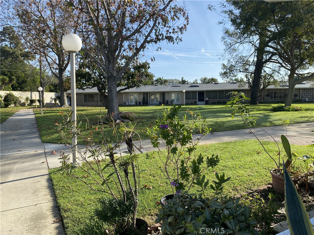 Residential for sale at 1220 Scioto Rd. M9-227G, Seal Beach CA featuring 2 beds and 2 baths