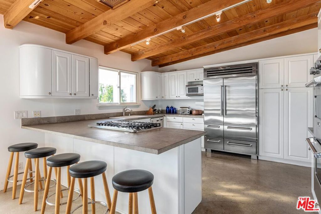 Residential for sale at 27727 Pacific Coast Highway, Malibu CA featuring 4 beds and 4 baths