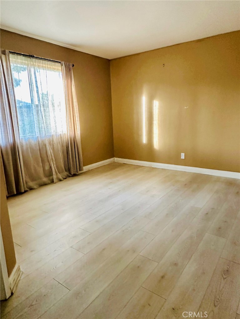 Residential Lease for rent at 602 Dunes Court, Ontario CA featuring 2 beds and 2 baths