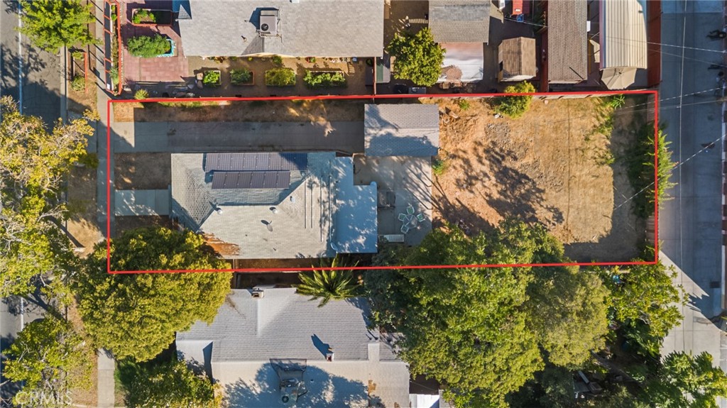 Residential for sale at 944 W 18th, Merced CA featuring 3 beds and 2 baths