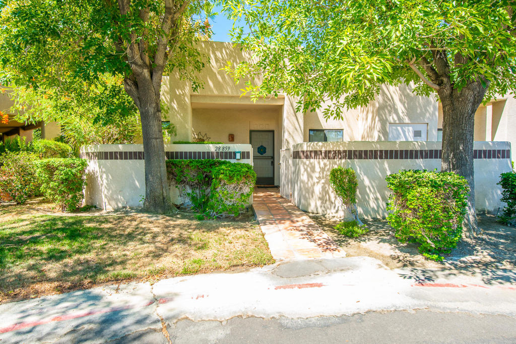 Residential Lease for rent at 28859 Desert Princess Drive, Cathedral City CA featuring 3 beds and 2 baths