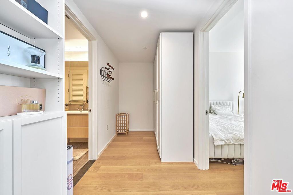 Residential for sale at 877 Francisco Street 1207, Los Angeles CA featuring 1 bed and 1 bath