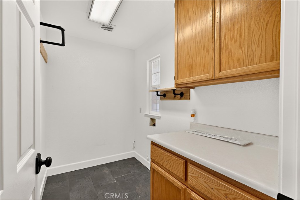 Residential for sale at 724 Robin Drive, Merced CA featuring 5 beds and 3 baths