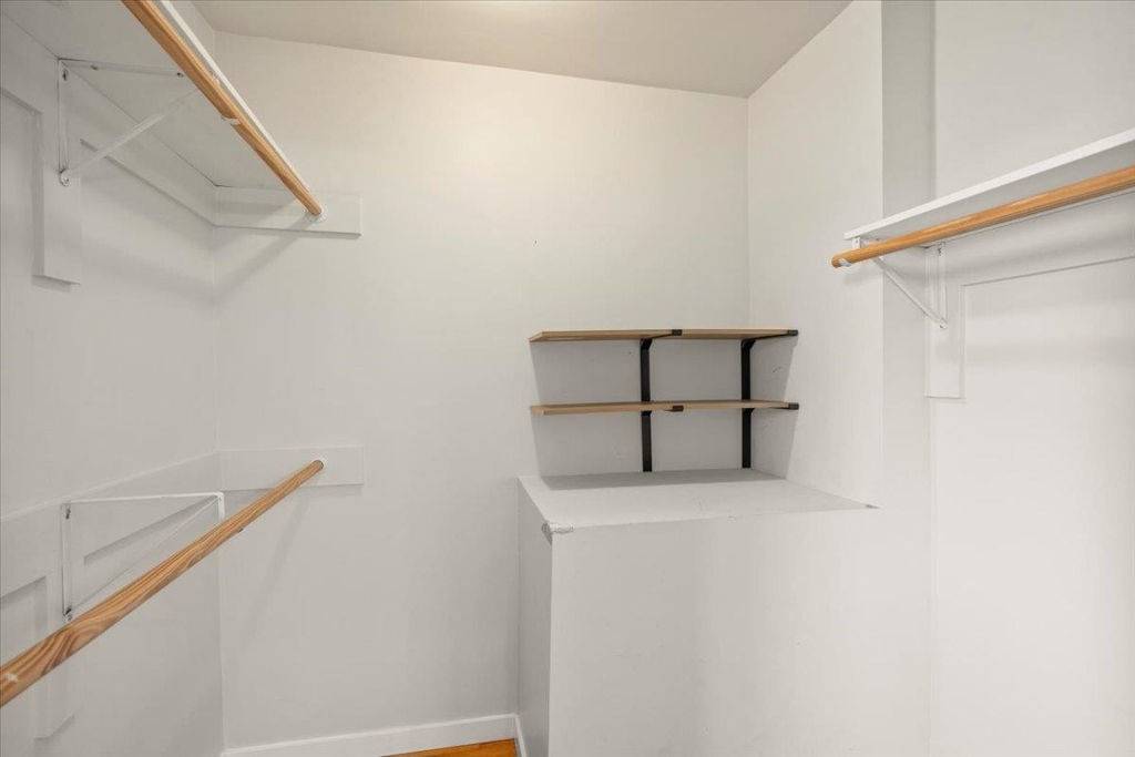 Residential Lease for rent at 18500 Crest Ave, Castro Valley CA featuring 3 beds and 2 baths