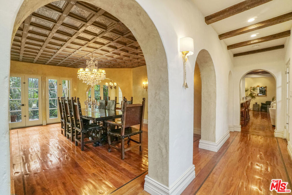 Residential Lease for rent at 707 N Bedford Drive, Beverly Hills CA featuring 5 beds and 6 baths