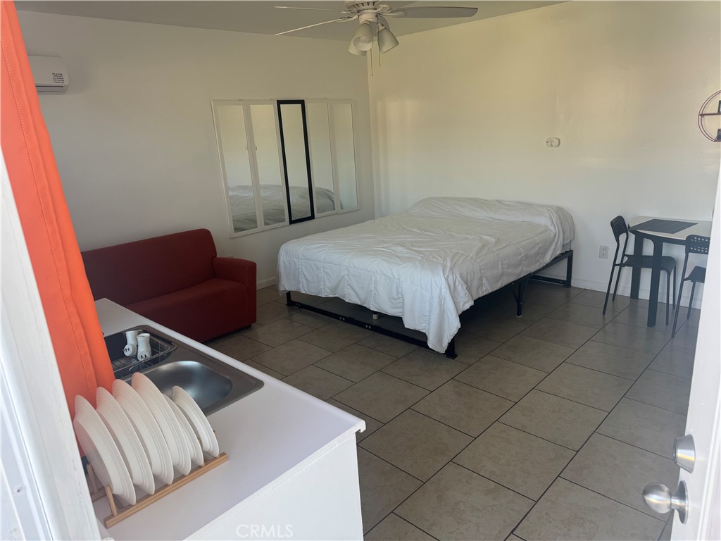 Residential Lease for rent at 6228 Alamo Ave A, Bell CA and 1 bath