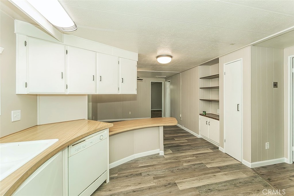 Manufactured In Park for sale at 371 Bethel Avenue, Sanger CA featuring 2 beds and 2 baths