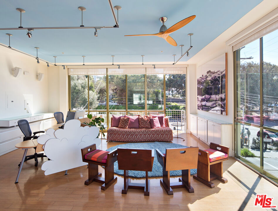 Residential for sale at 201 Entrada Drive, Santa Monica CA featuring 1 bed and 2 baths