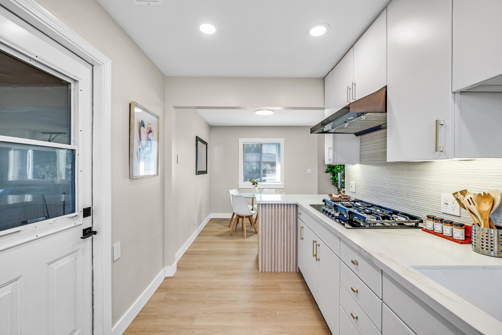 Residential for sale at 15382 Andover St, San Leandro CA featuring 2 beds and 1 bath