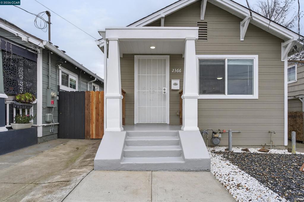 Residential for sale at 2366 Gaynor Ave, Richmond CA featuring 2 beds and 1 bath