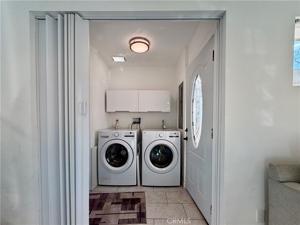 Residential Lease for rent at 3585 Ambrose Circle 1, Corona CA featuring 3 beds and 3 baths