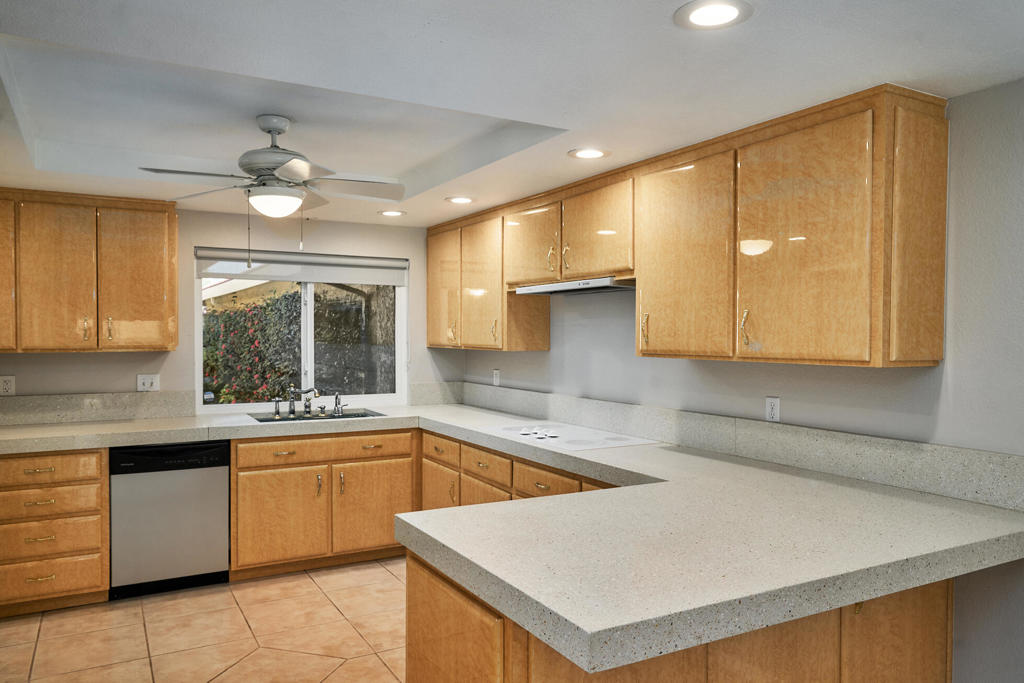 Residential Lease for rent at 231 Camino Arroyo S, Palm Desert CA featuring 3 beds and 2 baths