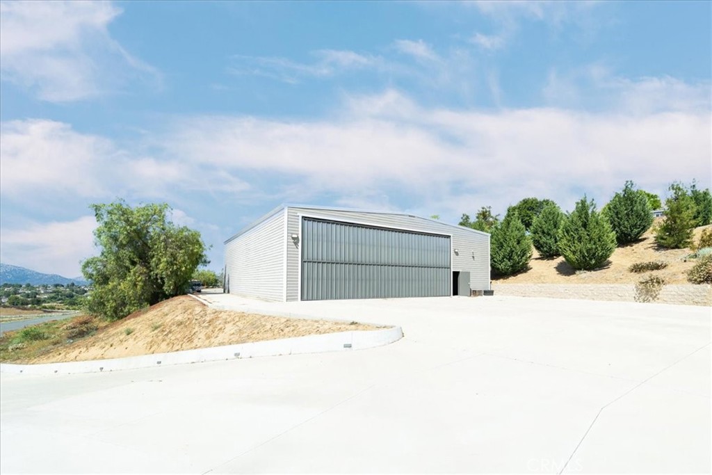 Residential for sale at 42160 Calle Barbona, Temecula CA featuring 4 beds and 5 baths