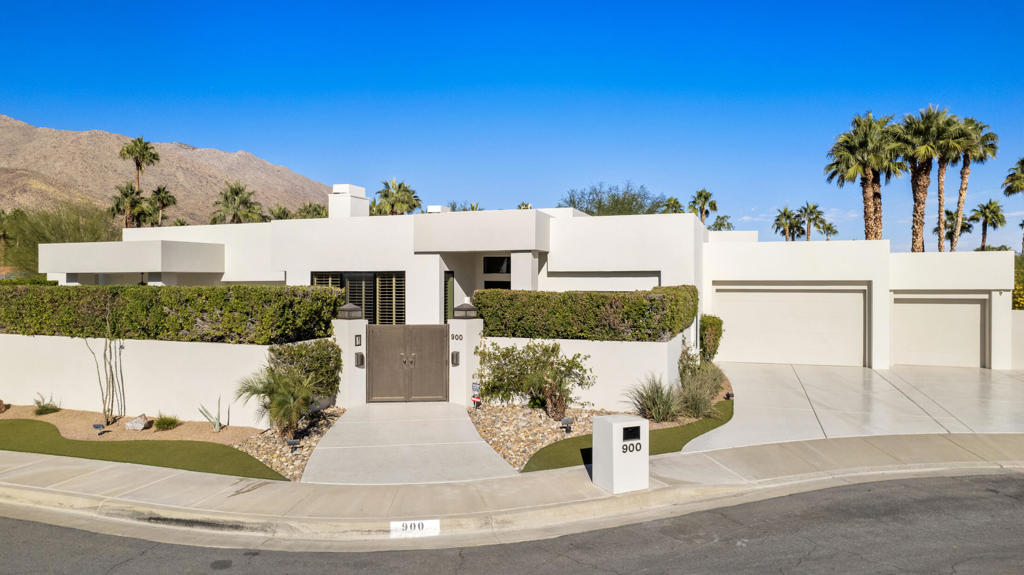 Residential for sale at 900 Dogwood Circle E, Palm Springs CA featuring 3 beds and 3 baths