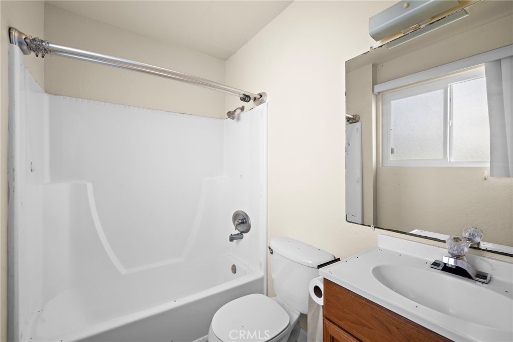 Residential Lease for rent at 229 W Escalones B, San Clemente CA featuring 2 beds and 2 baths